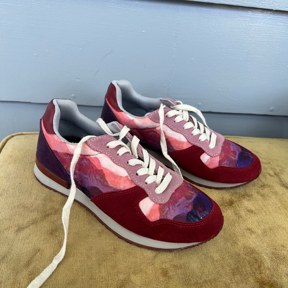 Inkkas Andes Jogger shoe. Women’s size 8 (USA)